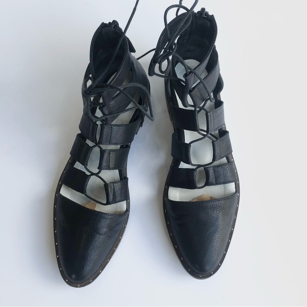Freda Salvador Ghillie Lace Up Pointed Toe Flats Like New